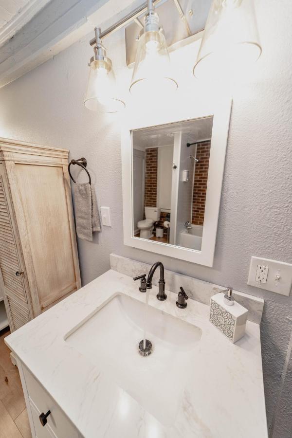 Comfortable King Suite Zen Space Хаттисберг Экстерьер фото